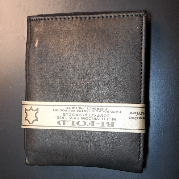 Leather Wallet Black Bi-Fold